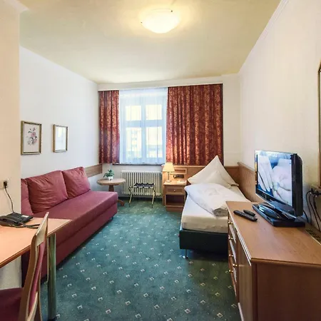 Otel Post 4*