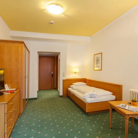 Otel Post 4*