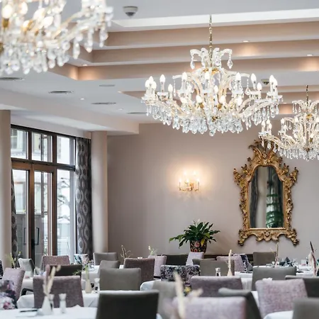 Hotel Post 4*